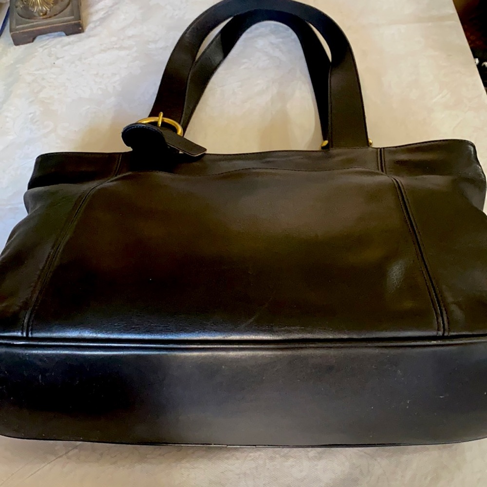 Coach vintage classic black leather tote